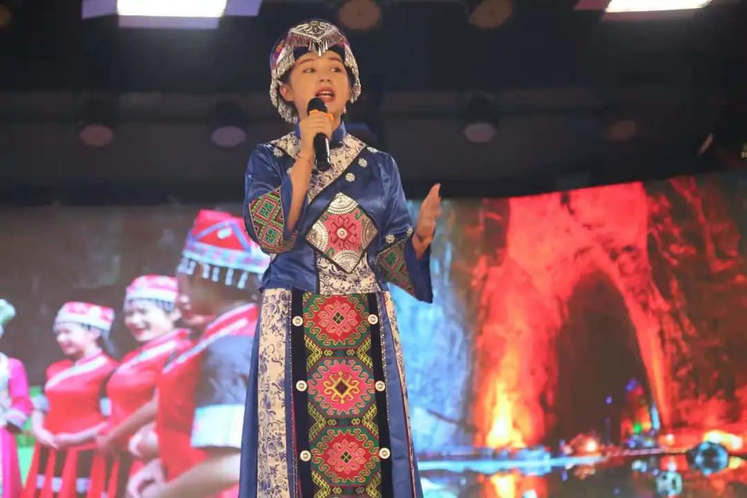 武汉外语外事职业学院最新视频,武汉外语外事职业学院表演节目