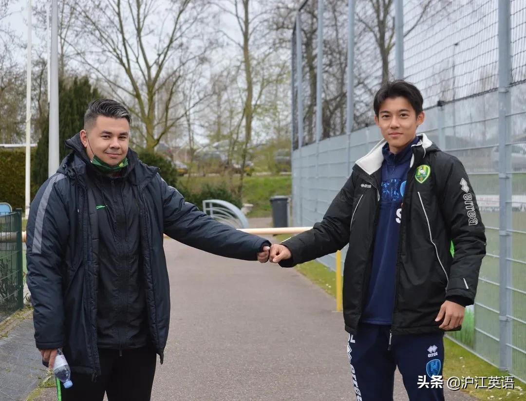 中国足球小将惊艳日本,18岁中国的足球小帅哥