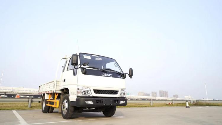 江铃顺达小卡能拉4吨货吗,江铃顺达小卡地库车