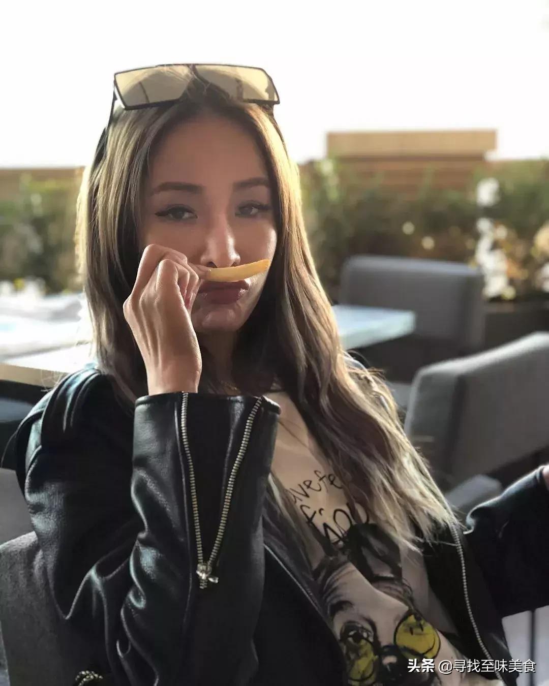 萧亚轩和她现在的男朋友差几岁,萧亚轩找的小男朋友是普通男生吗