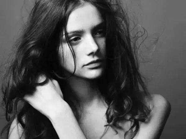 眼线笔晕妆的正确方法,眼线笔晕色怎么处理