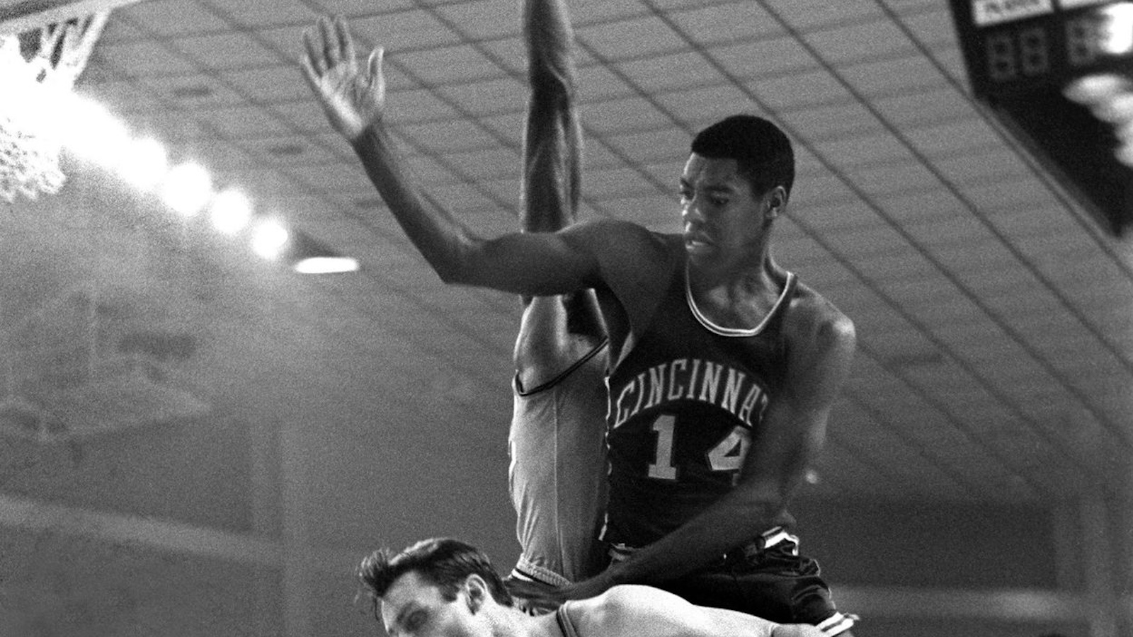 保罗季后赛助攻超越科比,保罗季后赛助攻历史排行榜