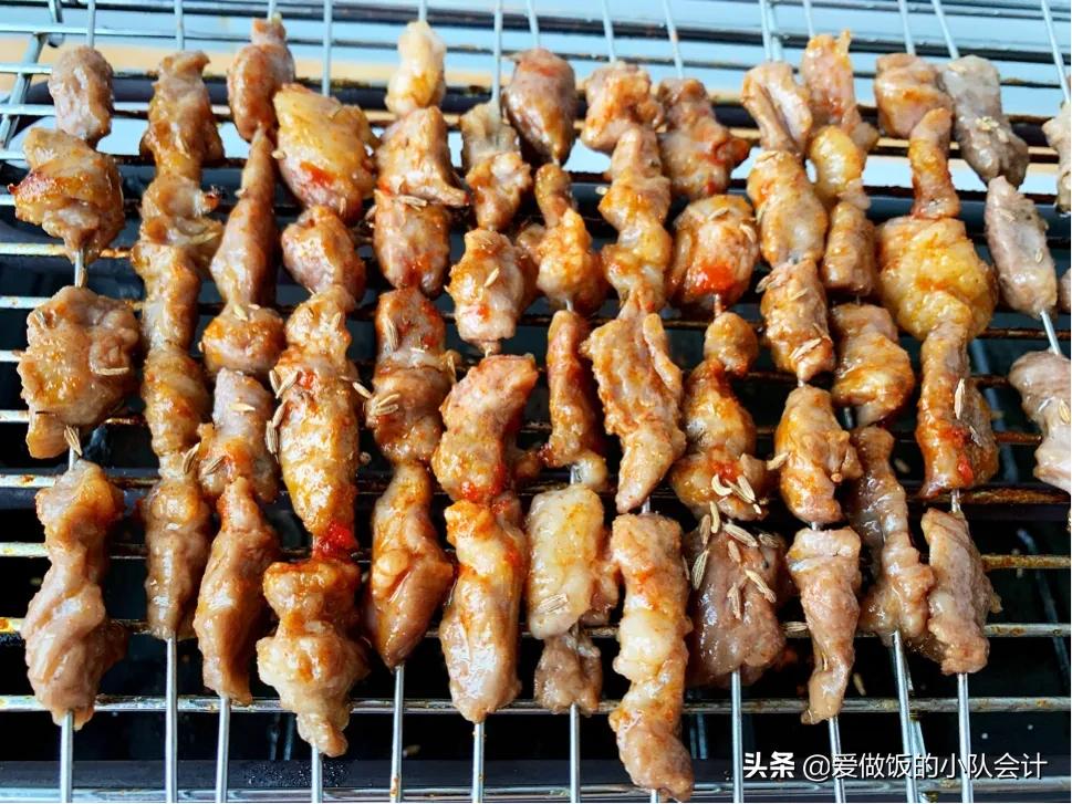 羊肉串可以直接烤么,羊肉串怎么烤能烤出烧烤店的味道