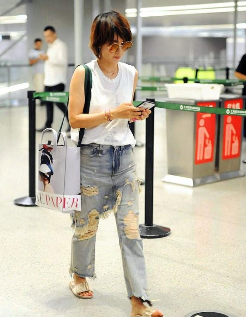 马伊琍穿牛仔长裤背影,马伊琍穿牛仔裙图片