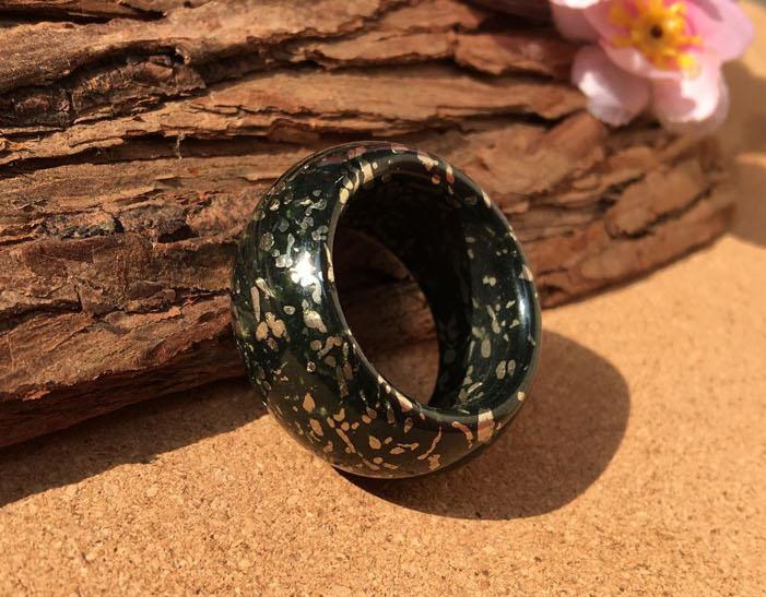 玉上洒金，是新玉种横空出世？