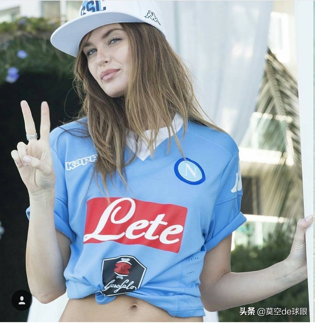 热爱足球的姐妹们最帅气,迟到的说一声,祝所有女球迷节日快乐!