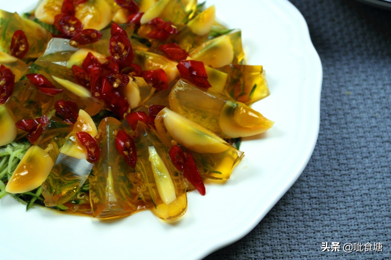 凉拌变蛋有腥臭味？加上这1步，好吃不臭，一吃就上瘾，超级下饭