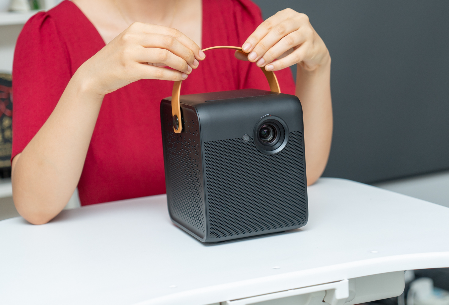 峰米投影仪smart升级版对比普通版,峰米smart投影仪对比小米2