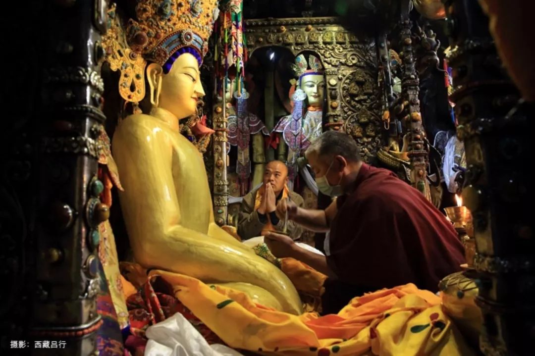 大昭寺刷金佛全过程,大昭寺可以给佛像涂金吗