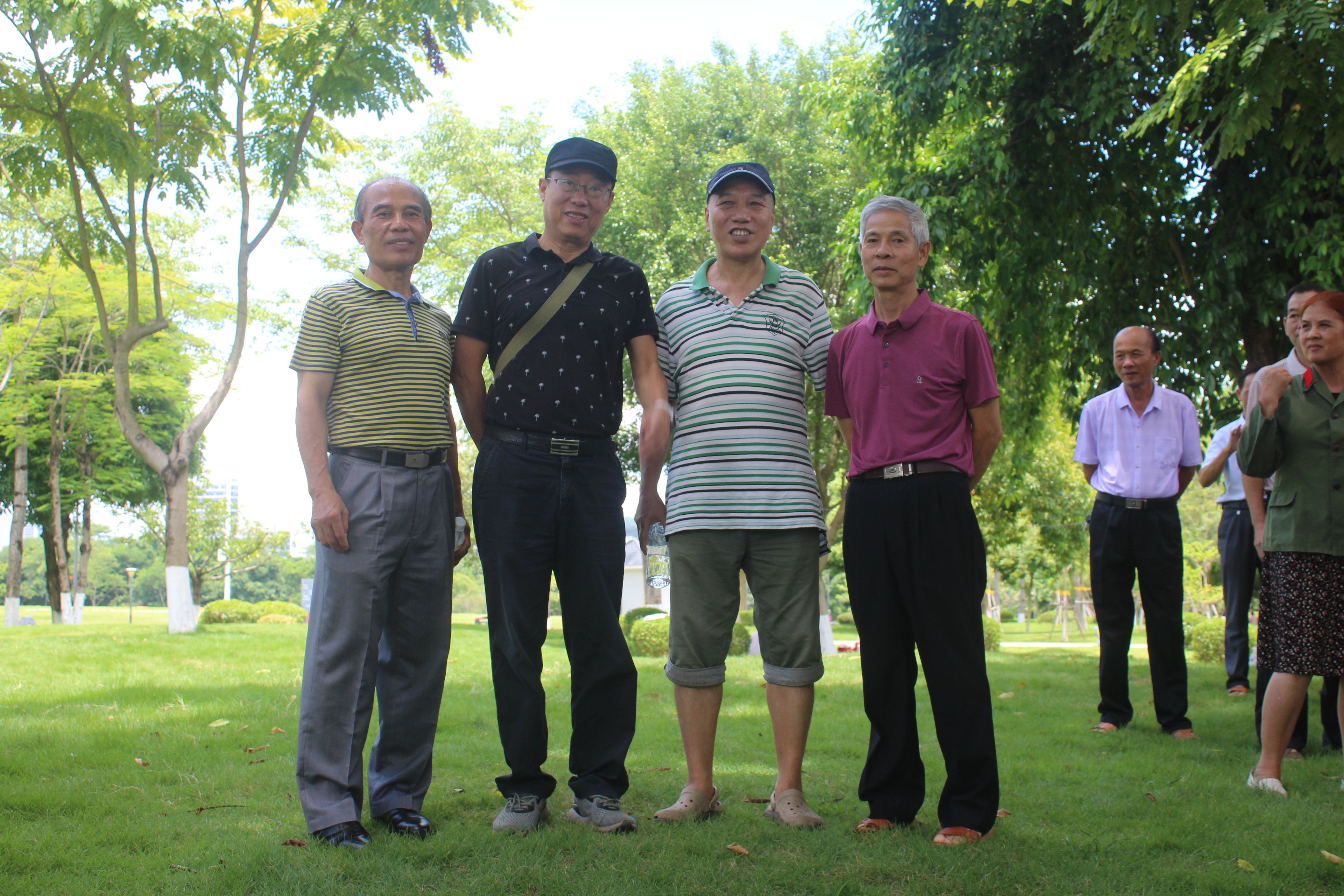 走进广空岁月永恒——地空导弹六团与四五八医院战友庆“八一”