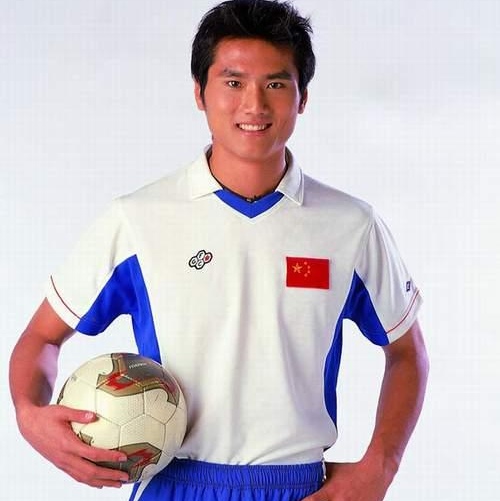 国足新星李嗣镕图片,前国脚李明儿子李嗣镕