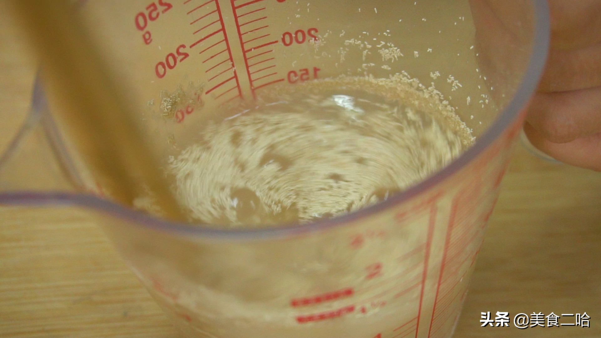 “二十八，蒸枣花”，过年教你做千层枣花馍，招待客人倍有面儿