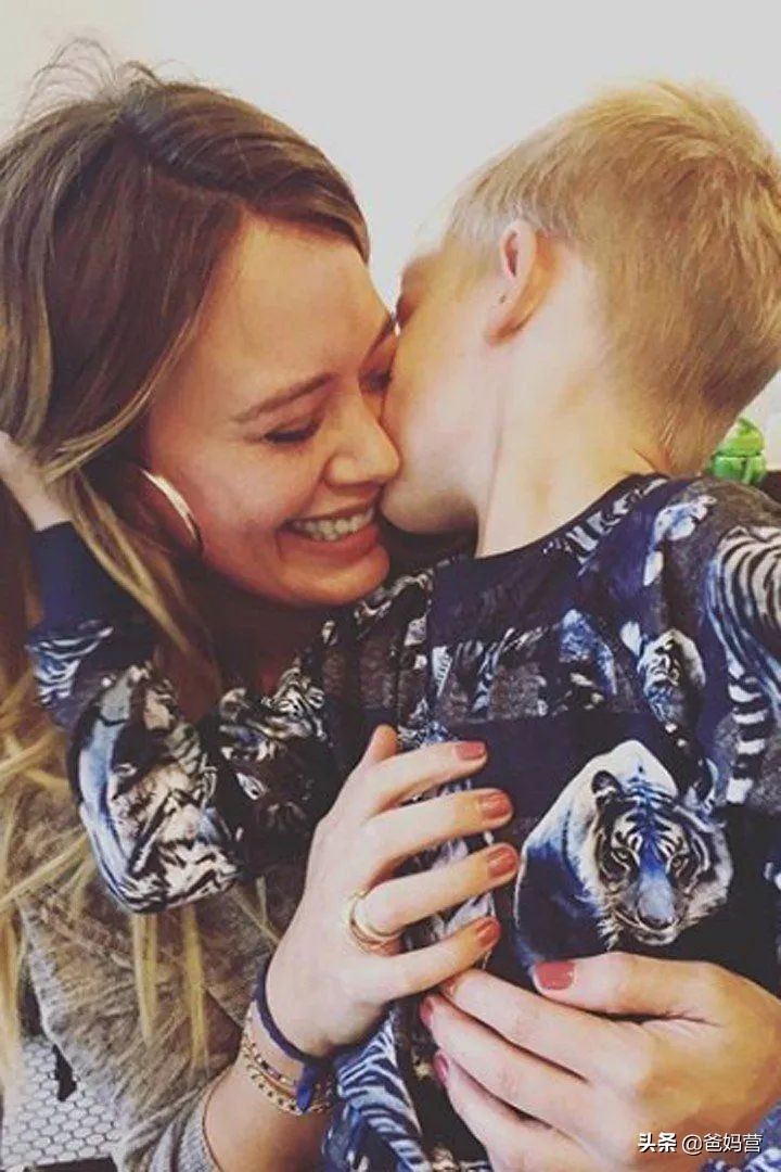 安吉丽娜朱莉爱小孩,安吉丽娜朱莉女儿同款衣服