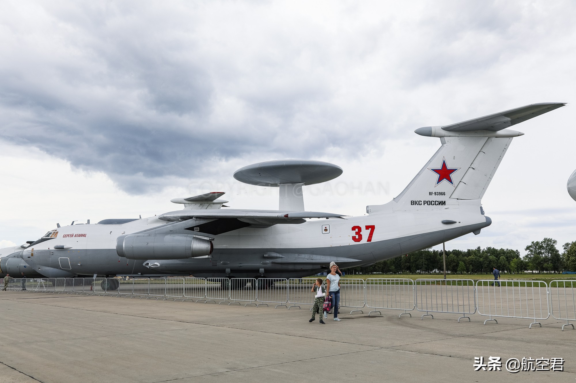 不止“大盘鸡”，还有“独木舟、平衡木”等，预警机各种奇特外形