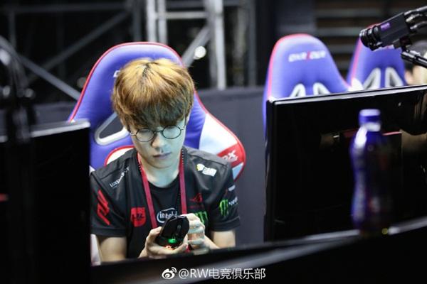 看了JDG皇子后，神超钻研皇子新思路，坦言AP出装才是王道？