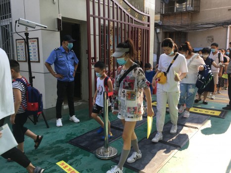 武汉崇仁路小学开学,武汉市硚口区博学小学所有视频