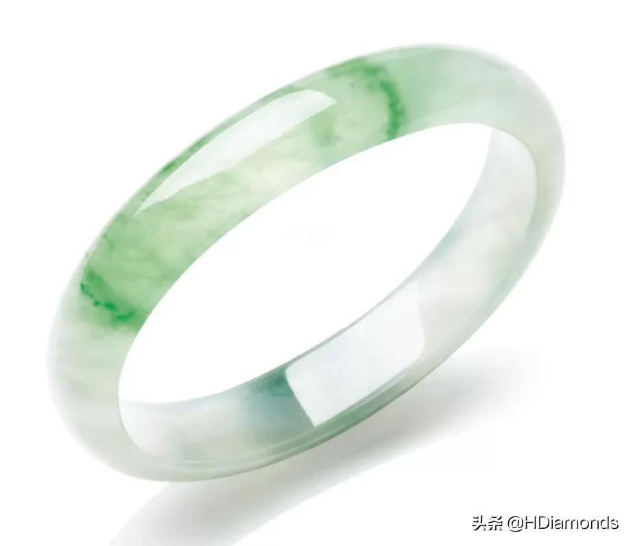 玉镯子戴久了有划痕怎么办,玉镯长时间没戴怎样恢复光泽