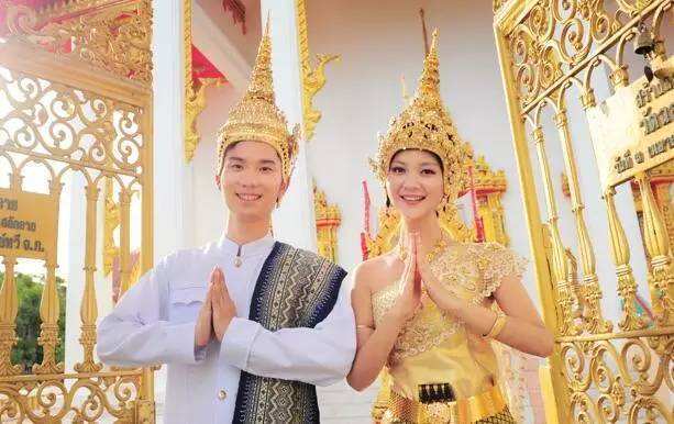 泰语说萨瓦迪卡时怎么回复,萨瓦迪卡泰语怎么说出那种感觉