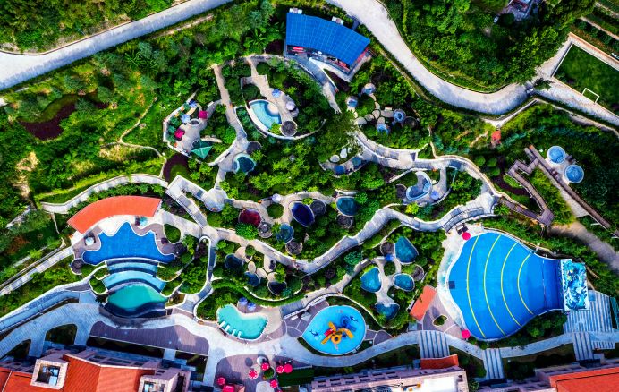 “夏”降到底，砍到冰点，息烽温泉邀你免费玩水泡泉