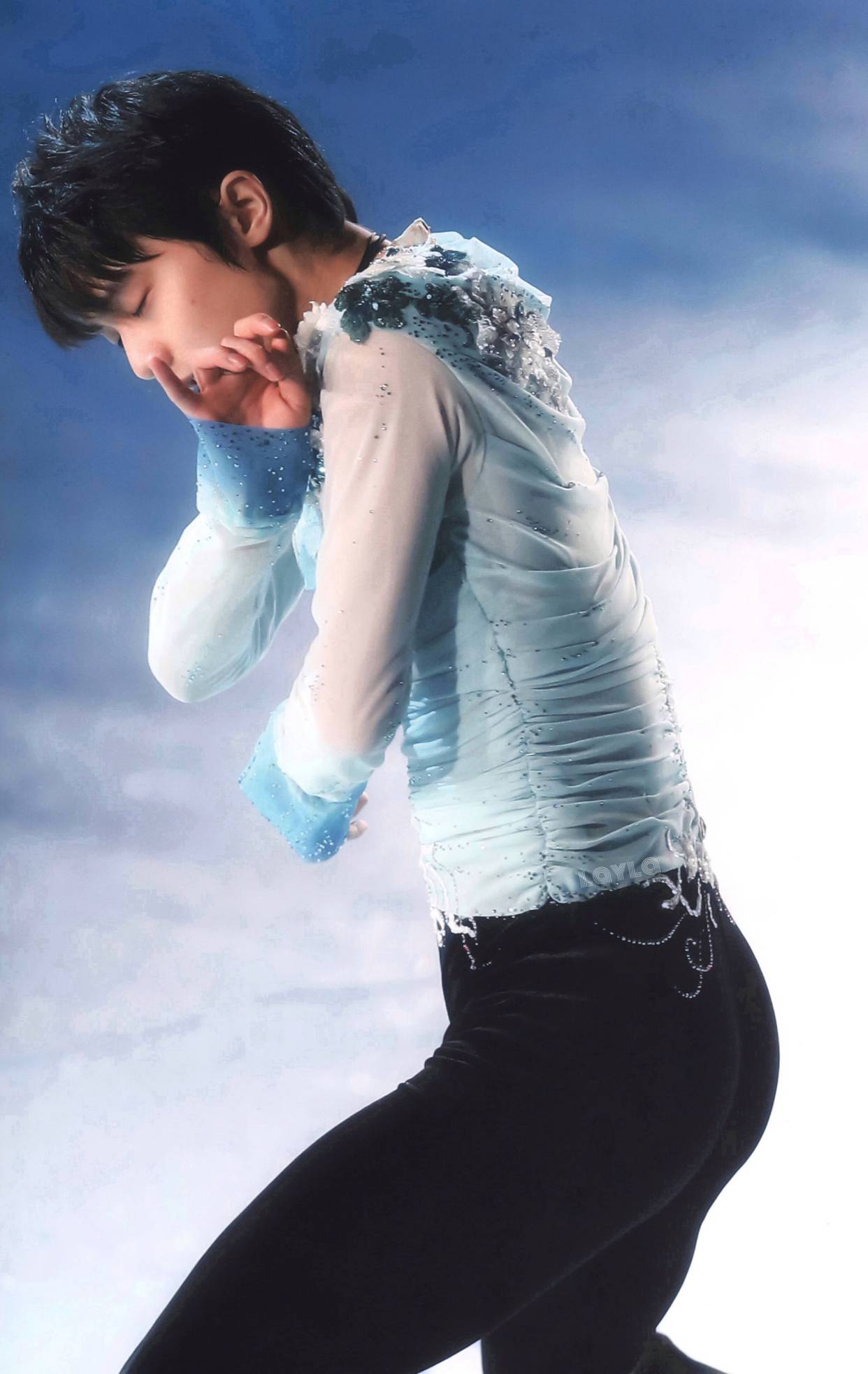 羽生结弦穿花衬衫2018,羽生结弦花衬衫拼接款