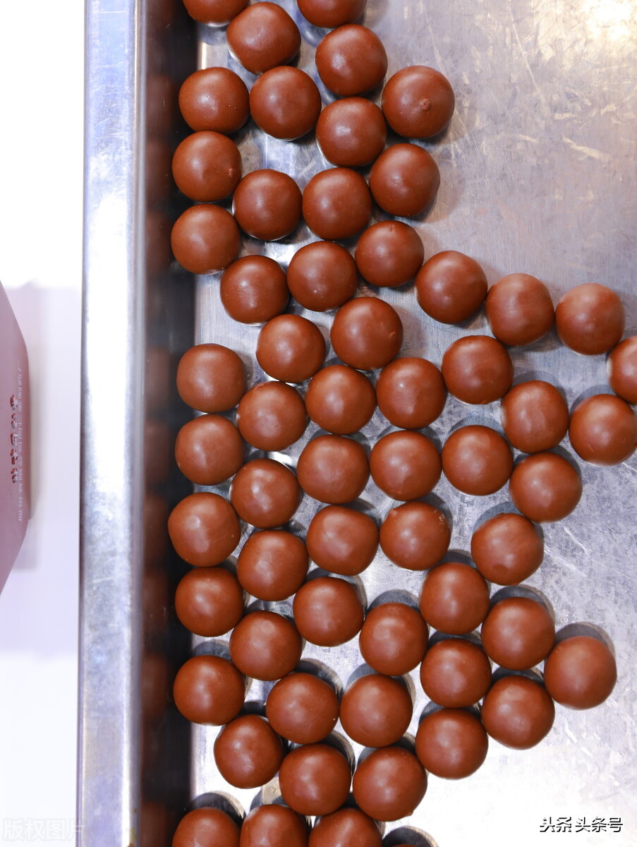 银杏叶片与安宫牛黄丸能同吃吗,吃安宫牛黄丸可以吃银杏叶片吗