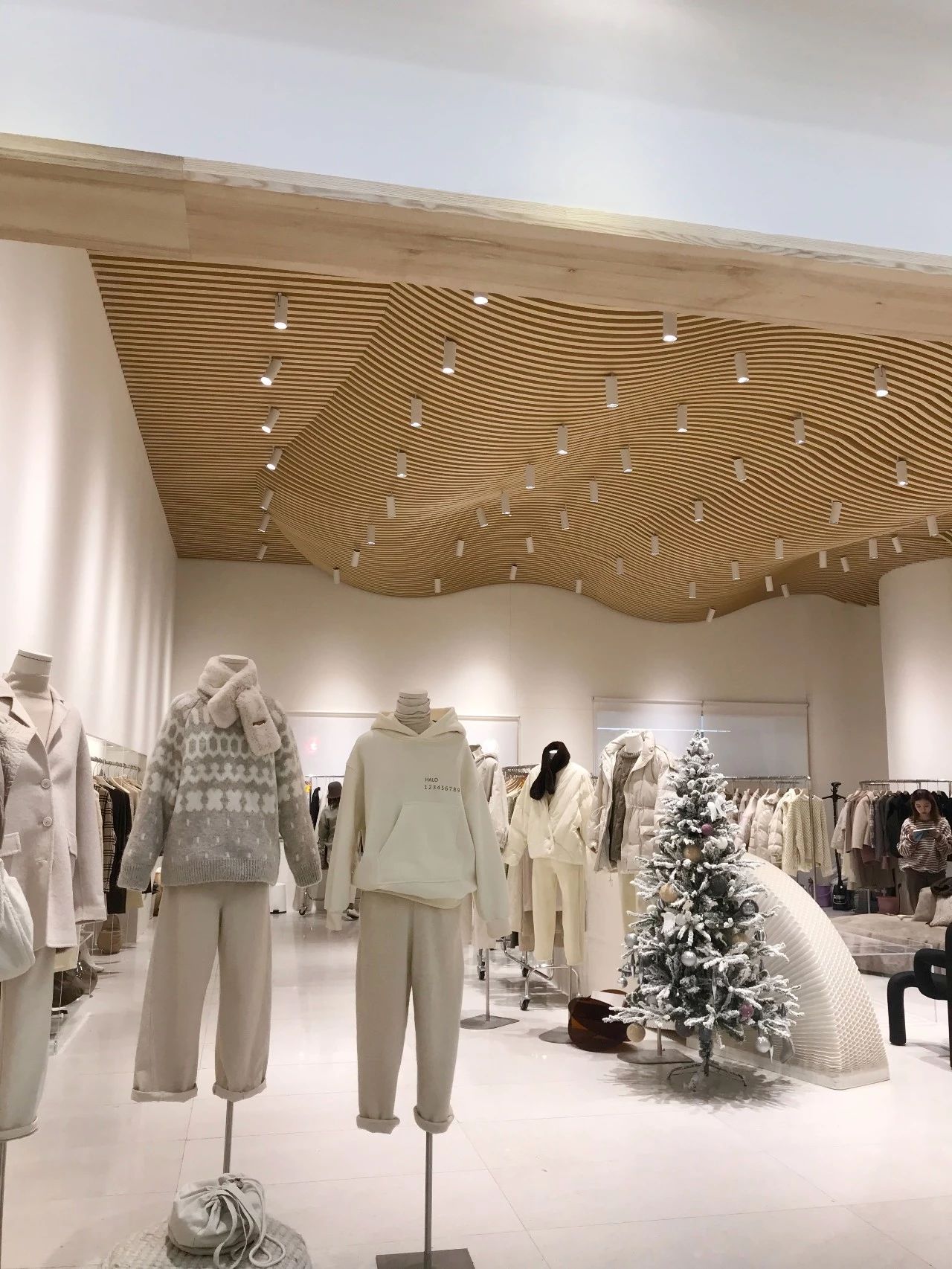 广州东大门女装清仓,东大门清仓大甩卖