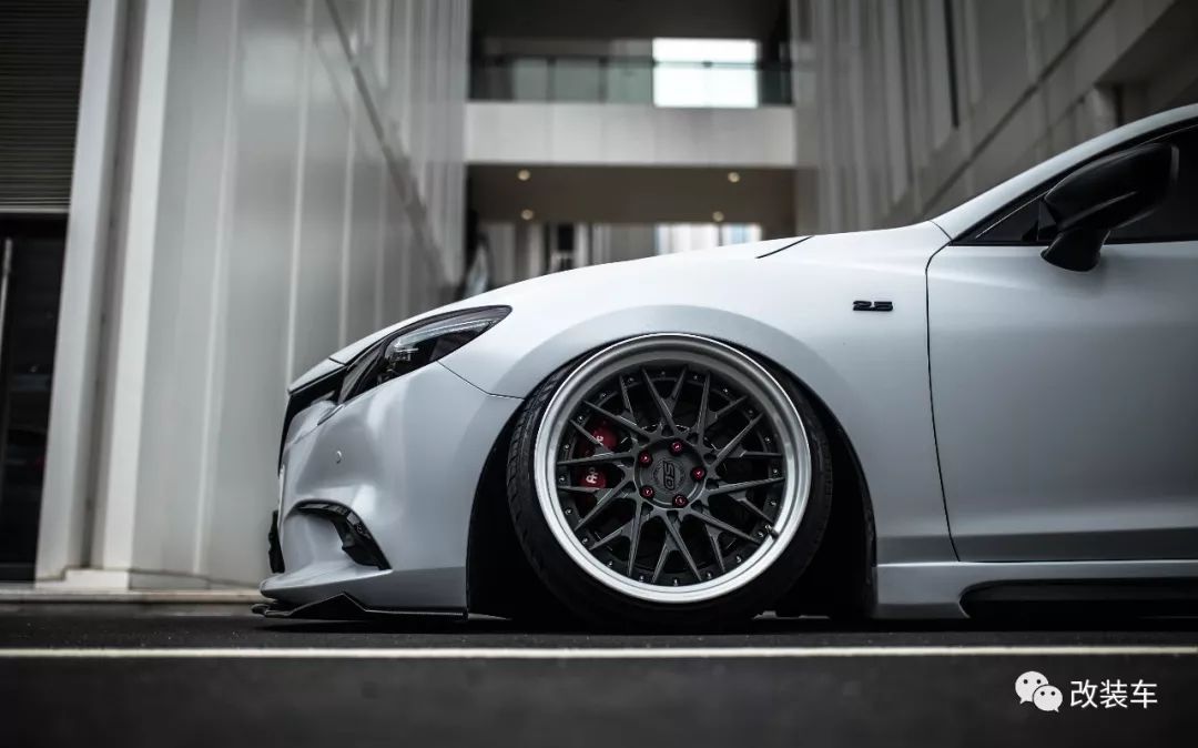 优美的线条暗藏着什么动机？