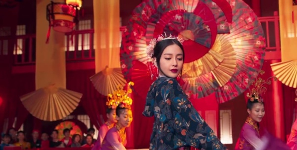 彭于晏易烊千玺刘亦菲原视频,刘亦菲易烊千玺阿迪达斯广告