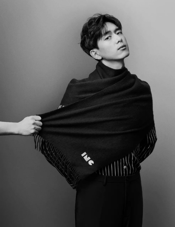 李现井柏然vogue,李现井柏然同台