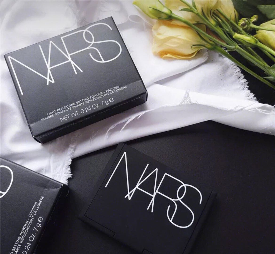 夏季粉饼和散粉哪个定妆好,夏季用什么散粉定妆好