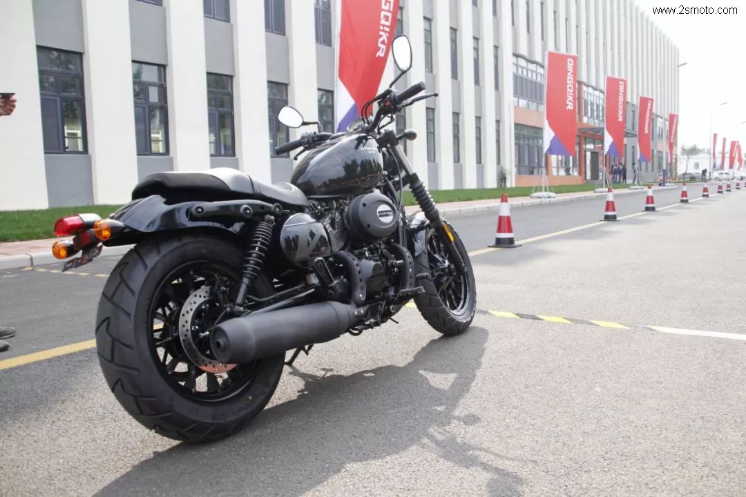 龙嘉v霸250与gv300对比,无极300ac与龙嘉v途250