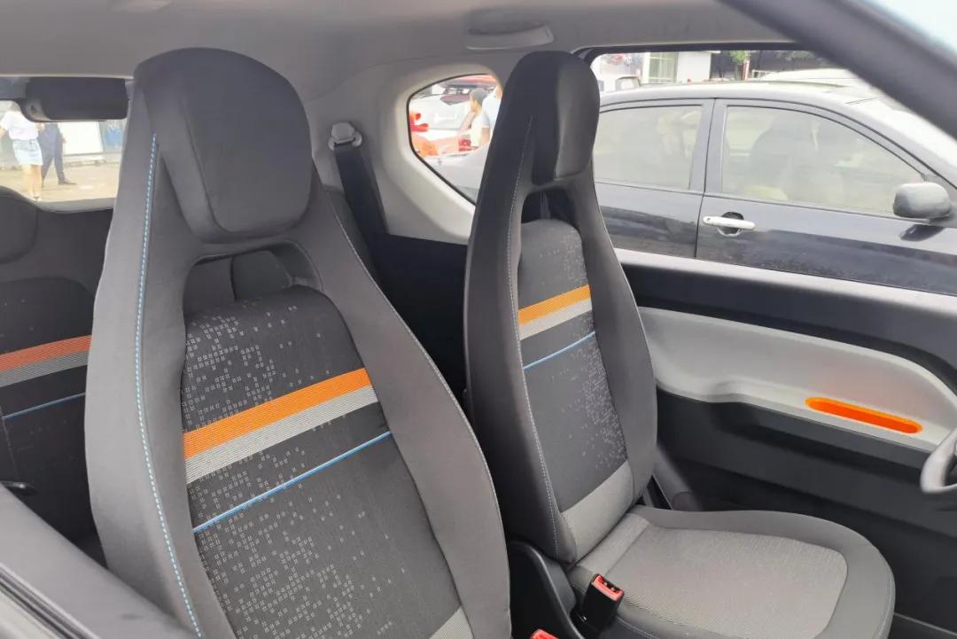 五菱宏光minievgameboy版,五菱宏光minievgameboy版实车