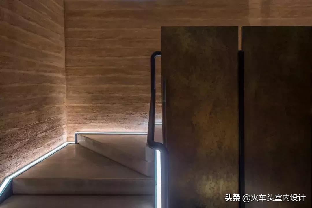 仿古夯土墙效果图大全,现代夯土墙建造的别墅