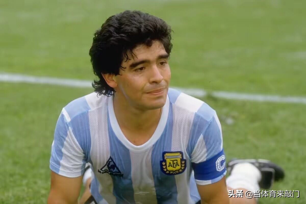 足球球衣12号的著名球员,足坛十号球星排行榜