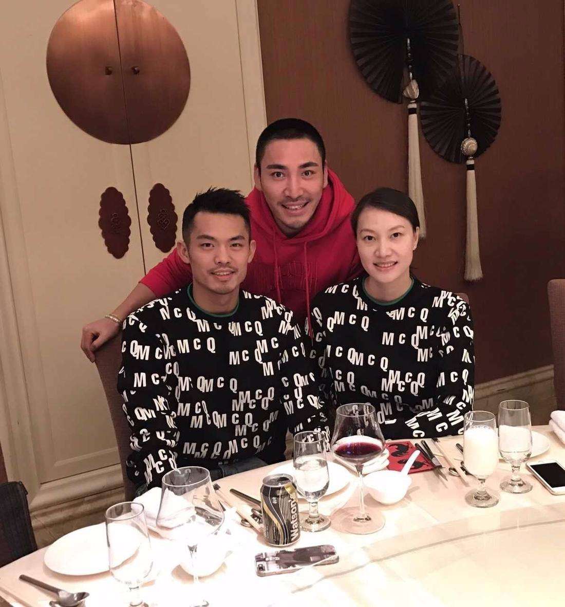 林丹yonex广告片,林丹为何代言yy