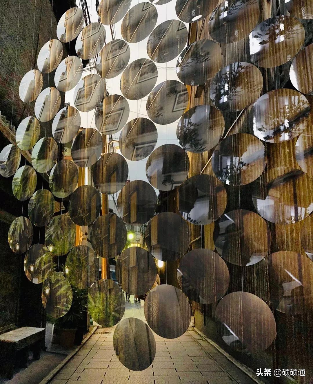 有创意的装置艺术作品,动力雕塑艺术地标