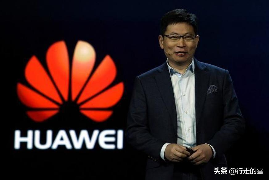 华为mate30pro5g版瀑布屏,华为mate30系列曲面屏