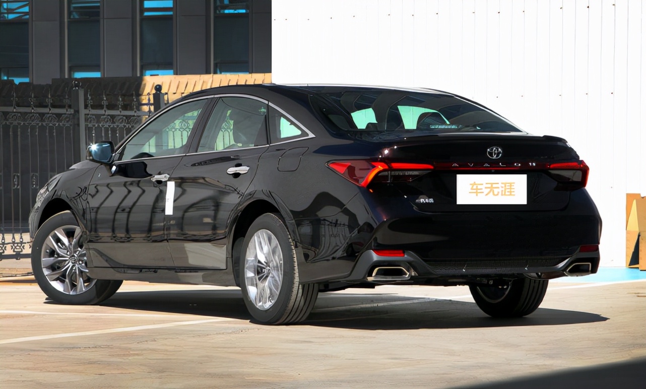 丰田亚洲龙和日产天籁,日产天籁和丰田亚洲龙对比