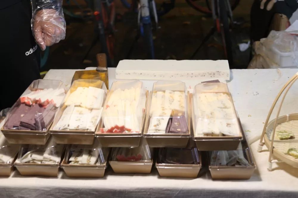 成都夜游攻略大全,成都适合晚上游玩的夜市