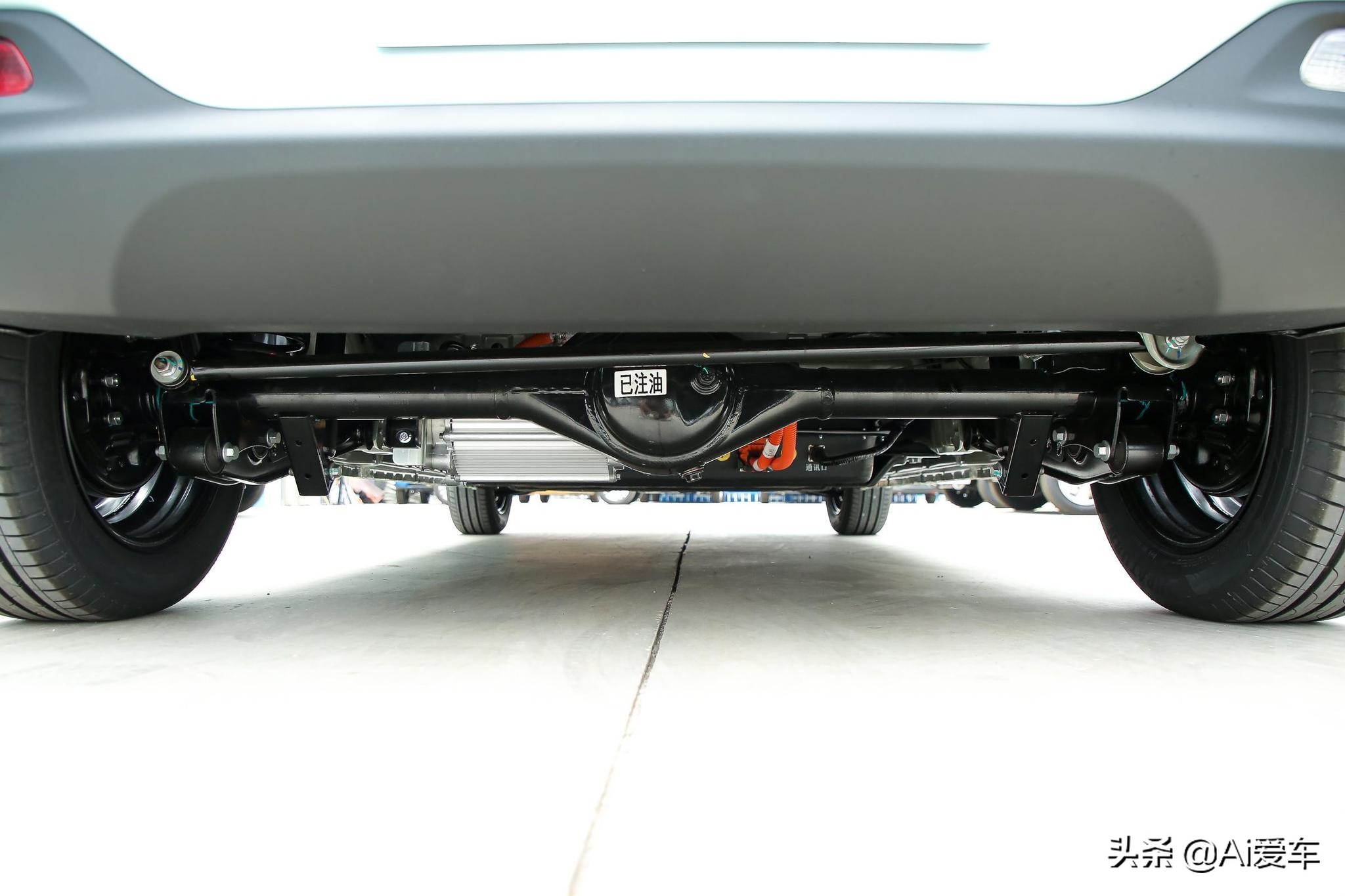 雷丁芒果新能源汽车,续航长的新能源代步小车