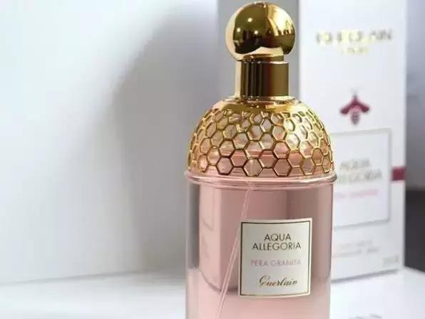 让人上瘾的大牌香水,让人上瘾的香水名字