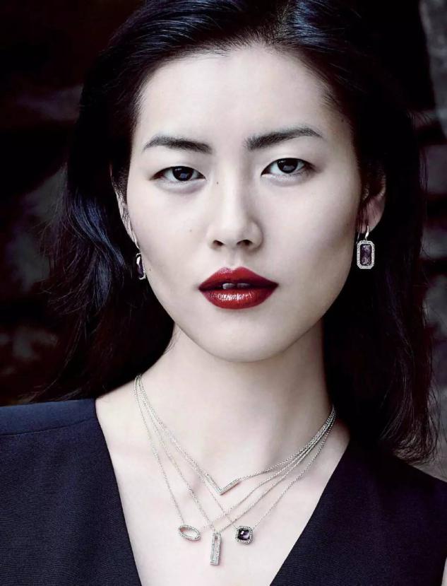 眼睛迷人有气质的女人,有这四个特征的女人