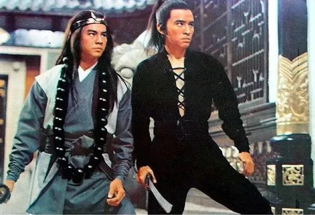 汉服那么好看为什么还穿现代装,汉服好看但是不能穿