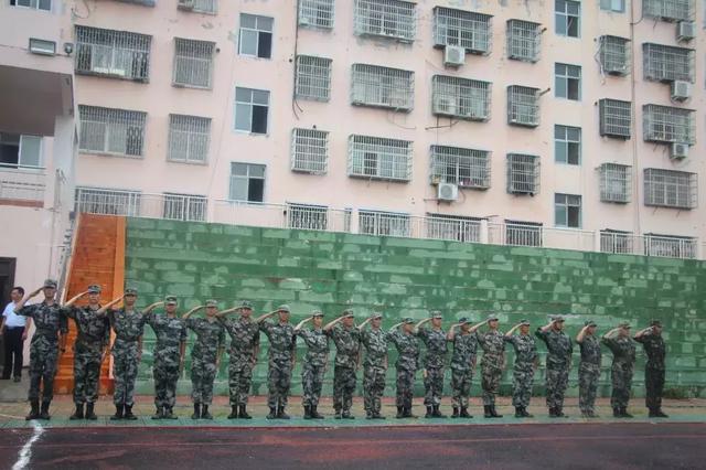 固始三中军训表演视频,固始永和学校军训
