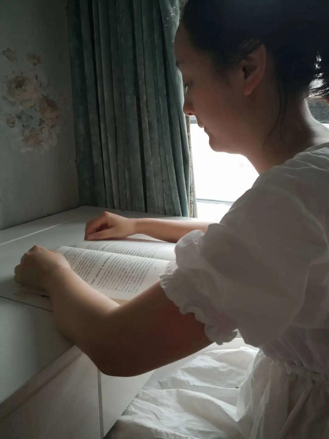 教师如何培养小学生的阅读能力,小学教师靠阅读成功