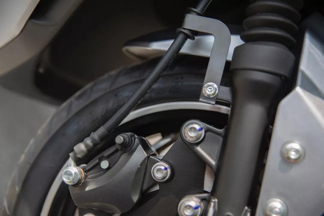 雅迪轻便摩托T9D能装多大电池,雅迪t9