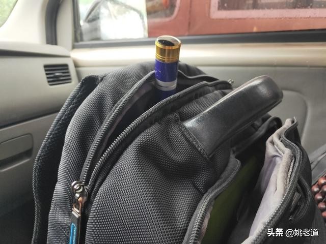 最实用的手竿野钓背包,背包钓鱼小手竿