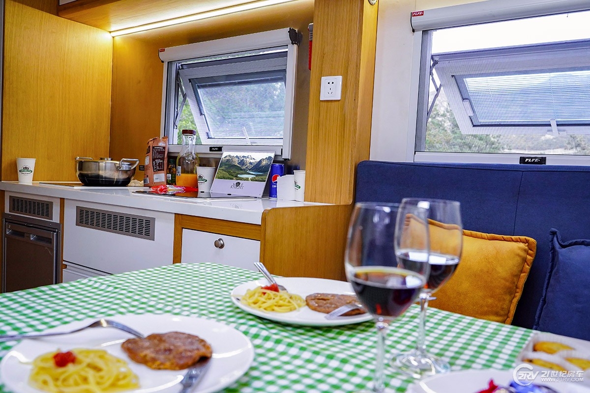 最适合中国的豪华越野概念房车,超硬核房车