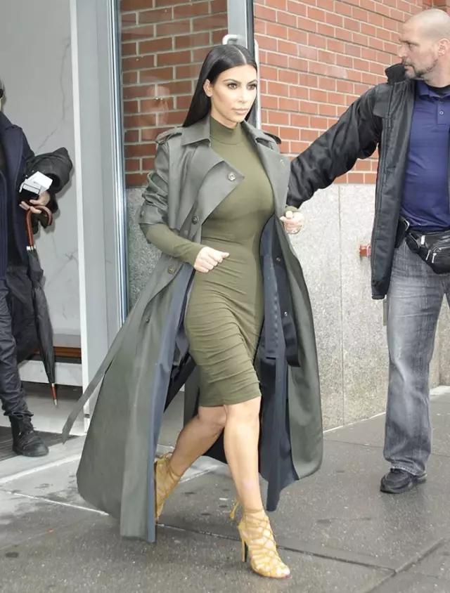 屁股大腿粗梨型身材适合什么裤子,梨形身材腿粗屁股大的裤子