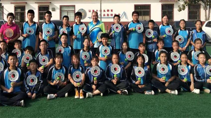 柔力球放飞梦想完整版,柔力球带上梦想一路飞翔